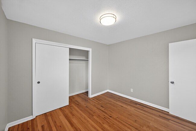 Building Photo - 26 Newland Ct