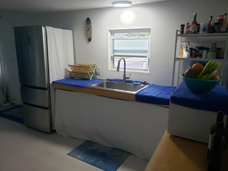 Large Stainless Sink - 1875 Missle View Ave