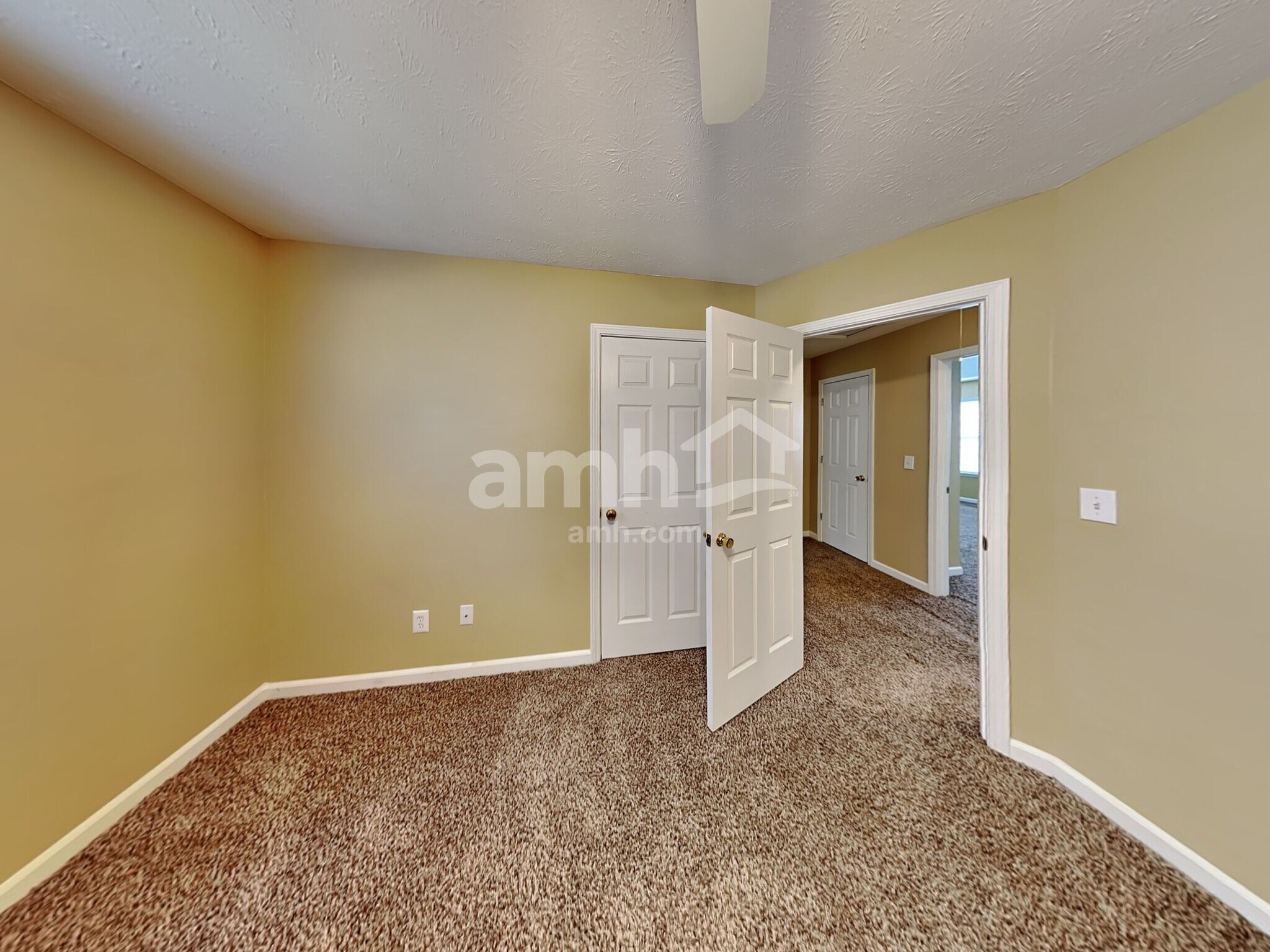Building Photo - 2766 Lake Park Rdg E