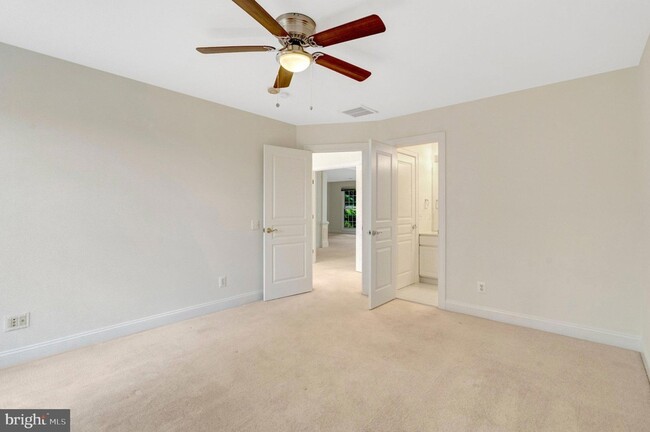 Building Photo - 5257 Winter View Dr