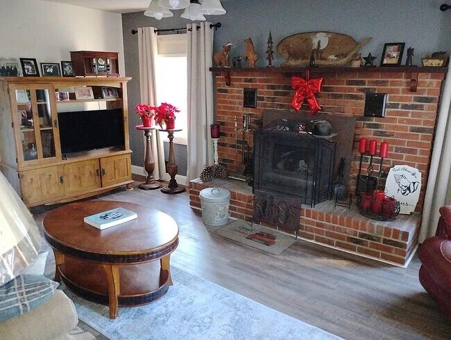 Building Photo - 1679 NC-175