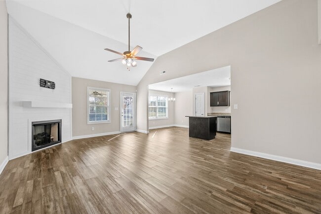 Building Photo - 1062 Whitney Dr