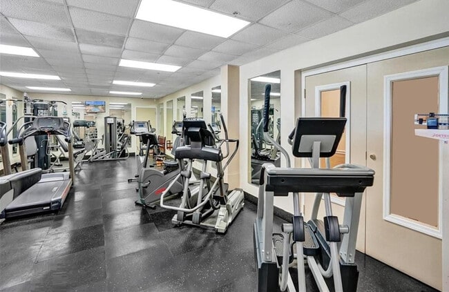 Building Photo - 9501 Seagrape Dr