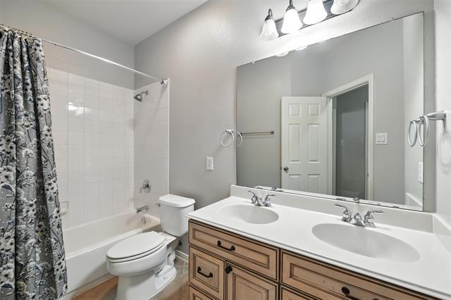 Building Photo - 13349 Mondovi Dr