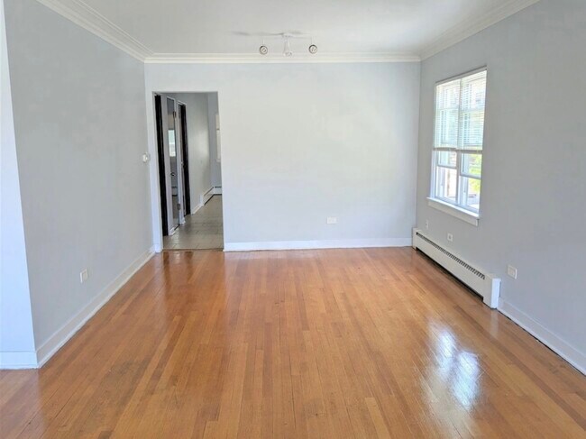 Building Photo - 5544 N Campbell Ave
