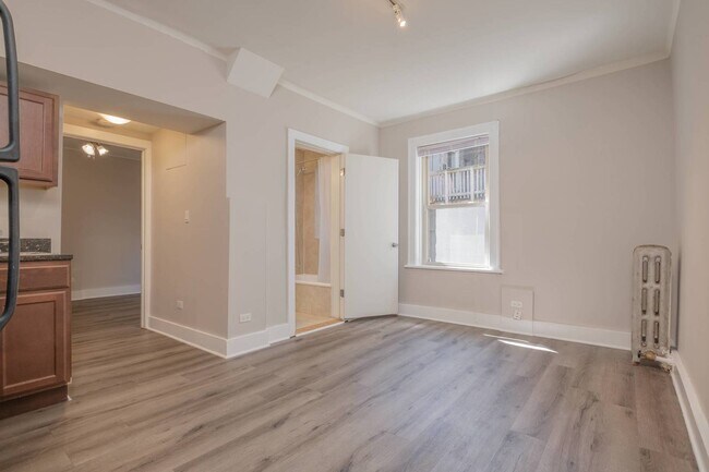 Building Photo - 4706 N Beacon St