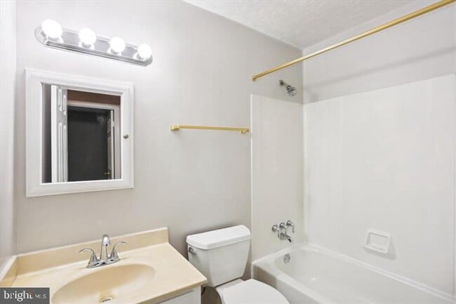 Building Photo - 12627 Black Saddle Ln