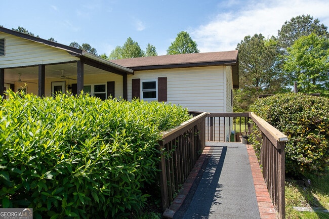 Building Photo - 3131 Langley Rd SW
