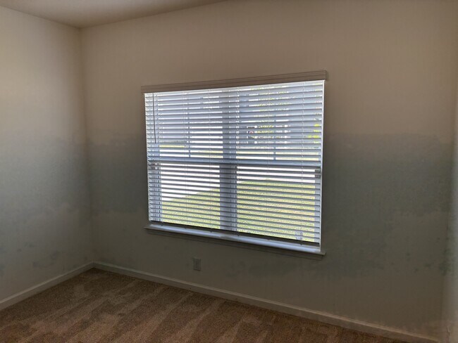 Building Photo - 2732 Minuteman Ln