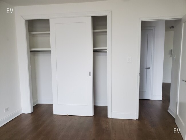 Building Photo - 145 E 16th St