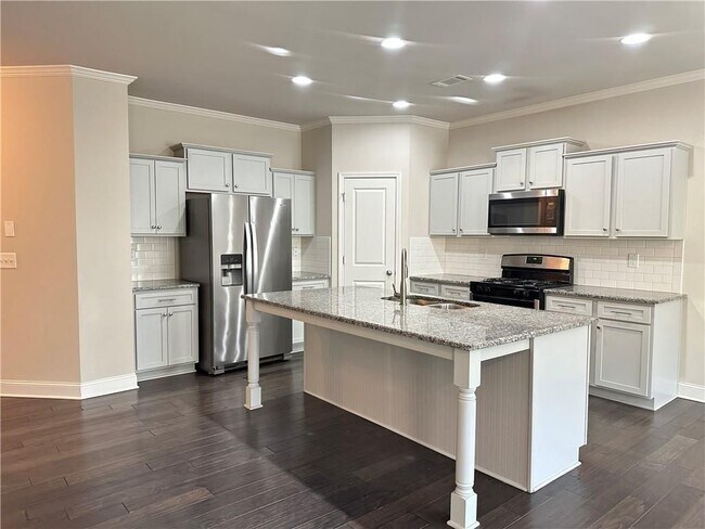 Building Photo - 2045 Wheylon Dr