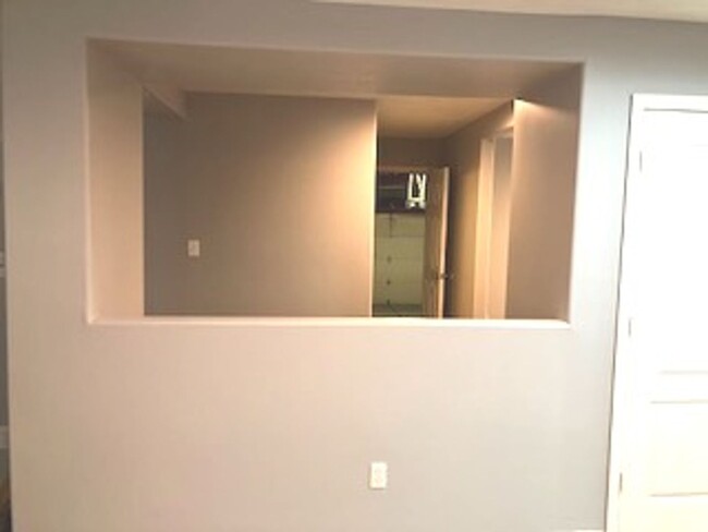 Building Photo - ***Spacious DREAM HOME w/Fresh Paint New A...