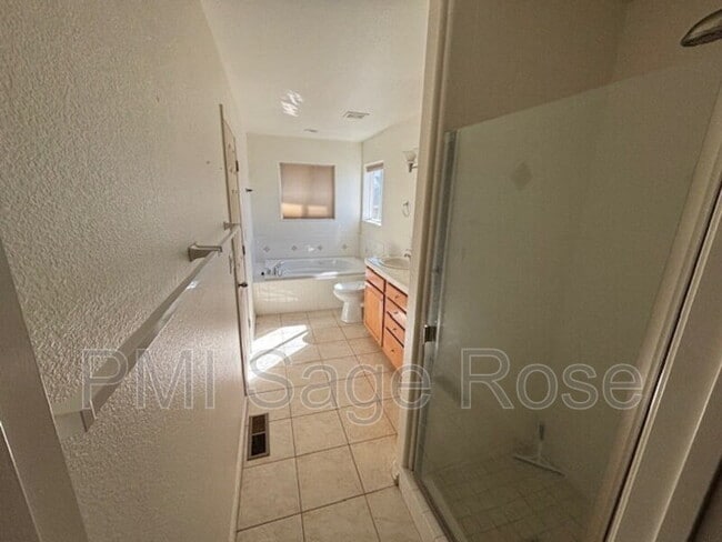 Building Photo - 1616 Phillips St