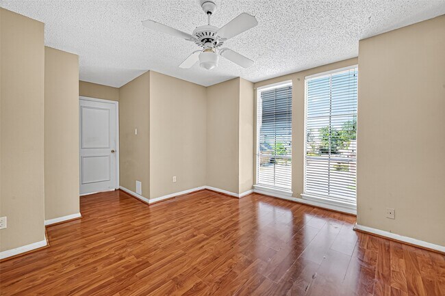 Building Photo - 1535 Beaconshire Rd