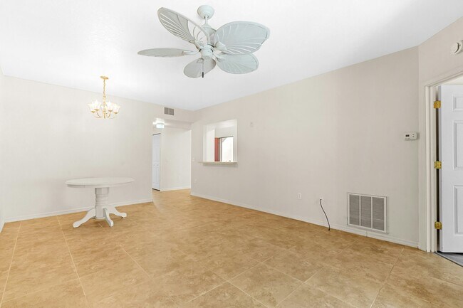 Building Photo - 6433 Cypressdale Dr