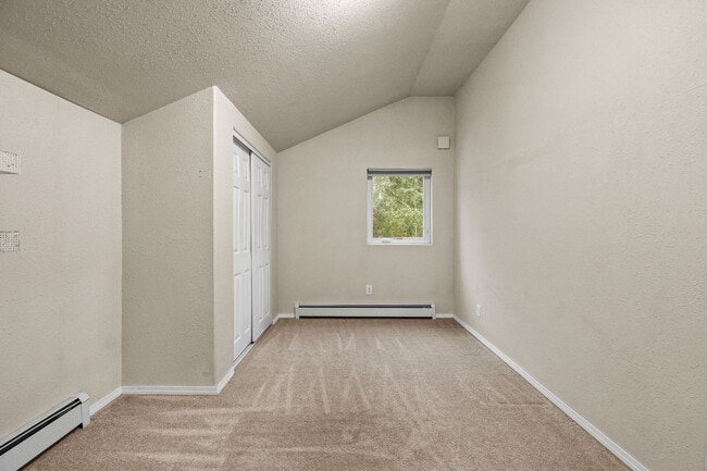 Building Photo - 2494 Schutzen St