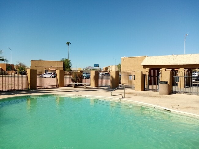 Building Photo - 4645 E Wood St