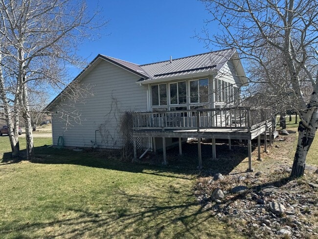 Building Photo - Furnished 4 Bed/2 Bath Seasonal Rental – Absarokee, MT | July–September