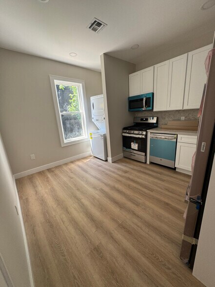 Building Photo - 115 Carteret Ave