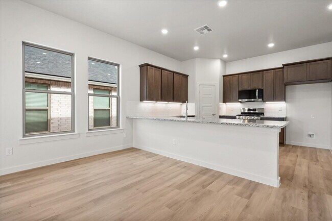 Building Photo - 2616 Garland Ave