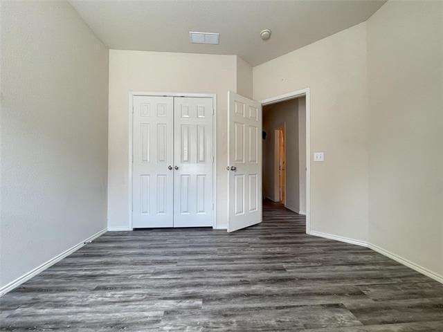 Building Photo - 1004 Southfork Dr