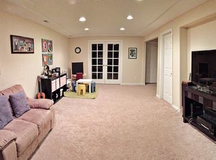 Building Photo - "Spacious 4-Bedroom Aurora Gem with Cozy Fireplace and 3 Full Baths!"