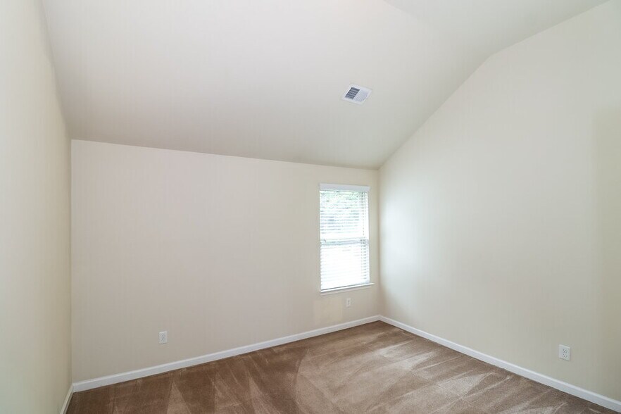 Building Photo - 4710 Cabrini Pl