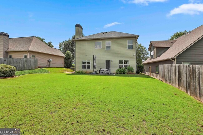 Building Photo - 318 Stillwood Dr
