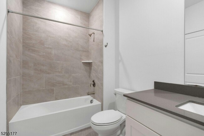 Building Photo - 19 Veterans Wy