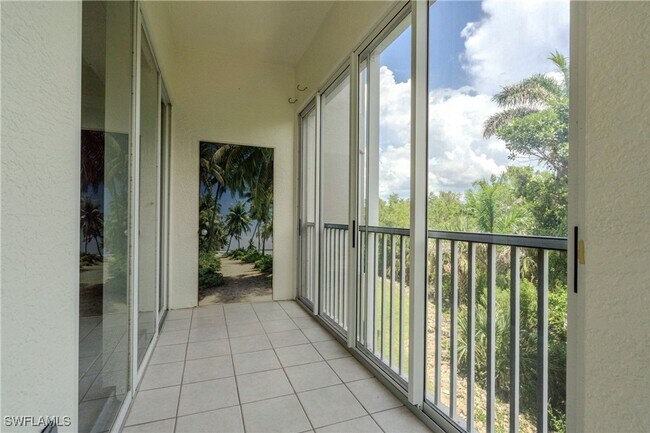 Building Photo - 14815 Laguna Dr