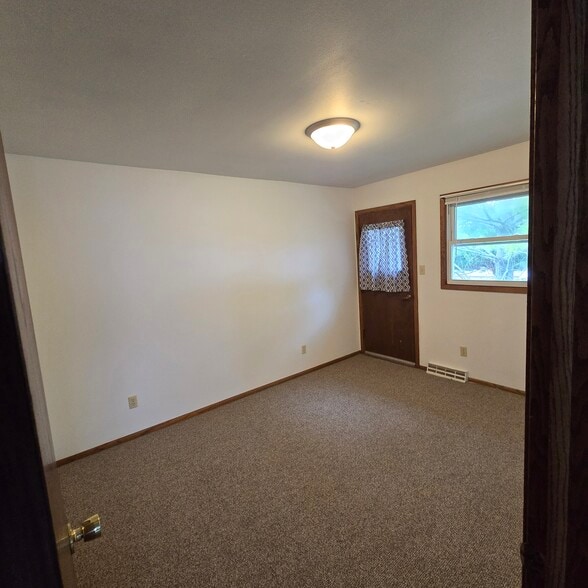 Building Photo - 1062 Perry St