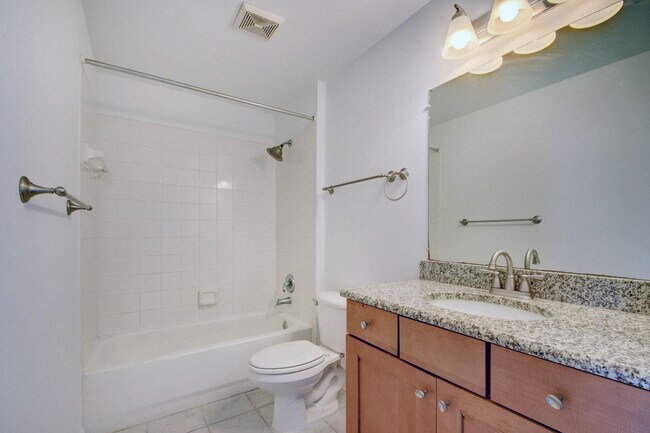Building Photo - 2020 Greenview Shores Blvd