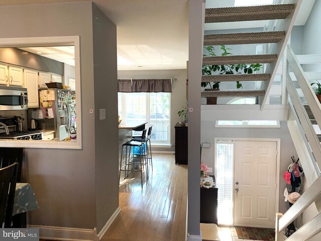 Building Photo - 11 Cabot Dr