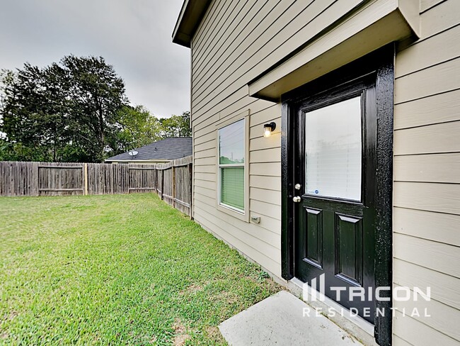 Building Photo - 21507 Palma Grove Way