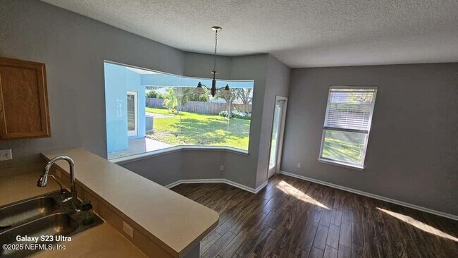 Building Photo - 709 Muskogee Ln