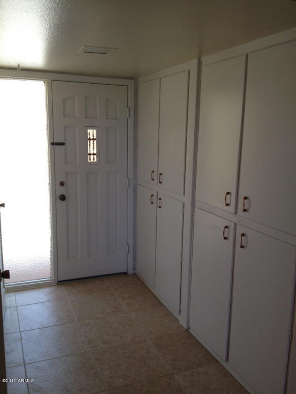 Building Photo - 2 Bedroom 2 Bath condo with ALL utilities ...