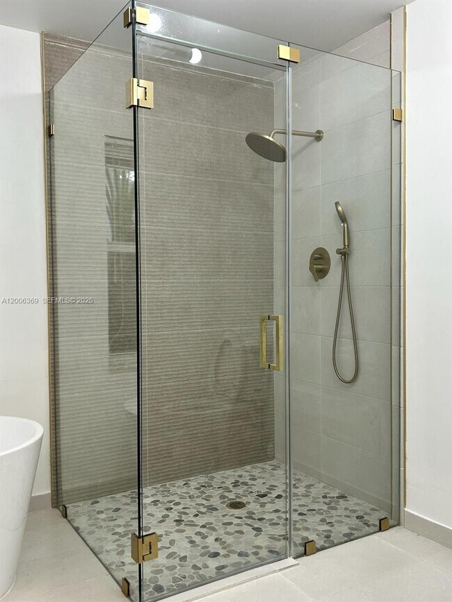 Building Photo - 820 NW 132nd Ct