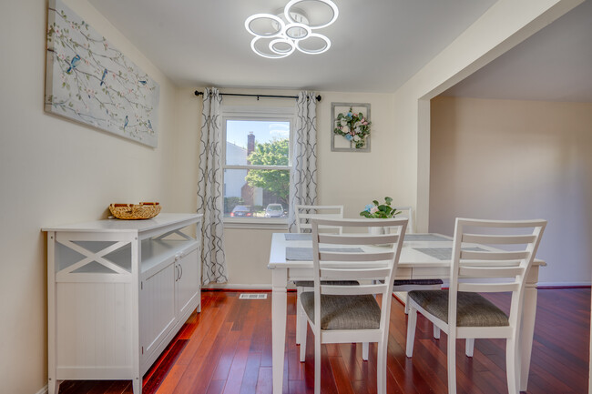 Dining Room - 3030 Ellenwood Dr