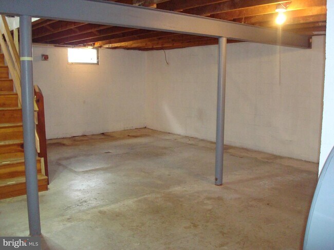Building Photo - 1158 Horseshoe Pike