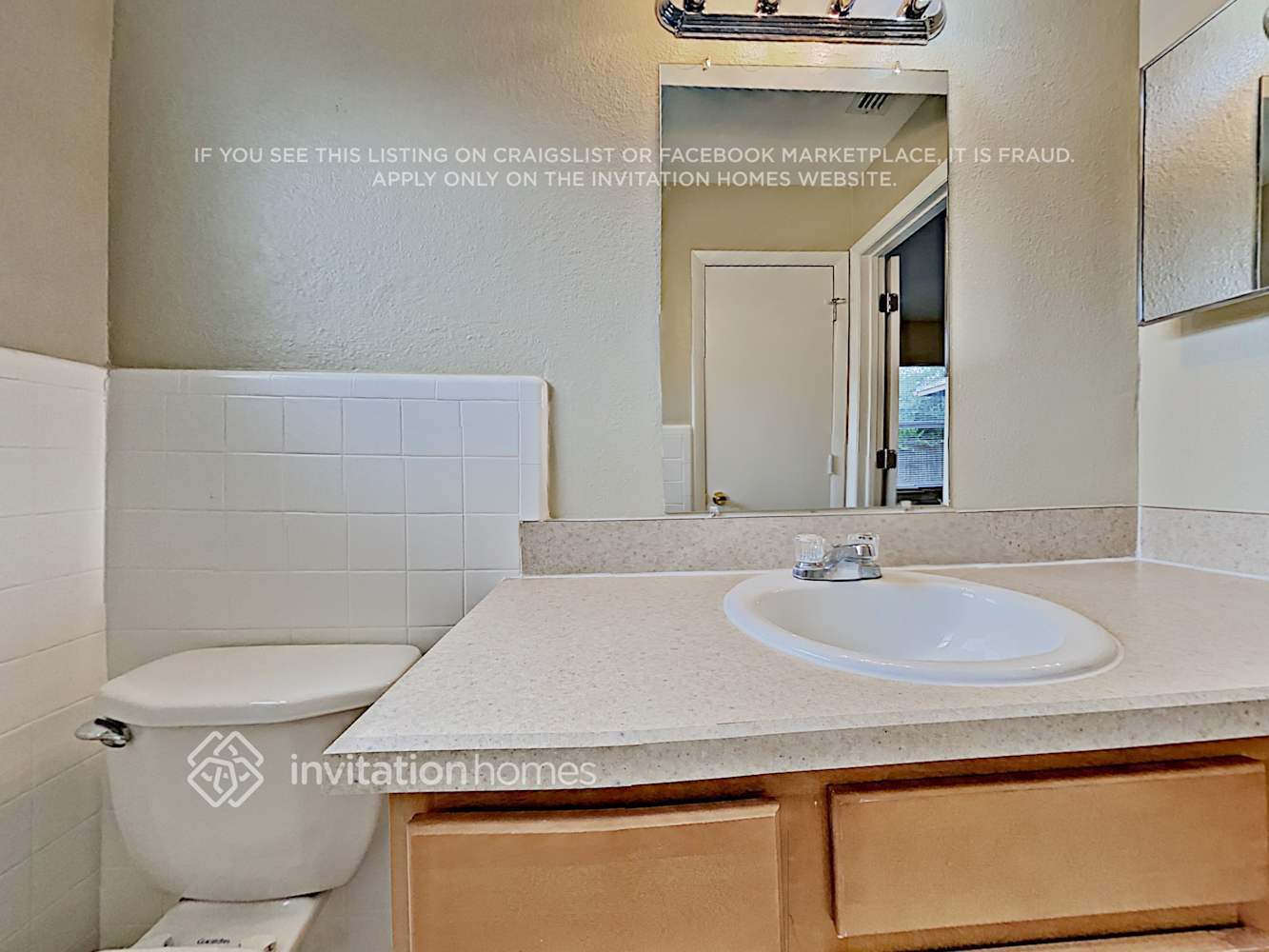 Building Photo - 384 St Dunstan Way