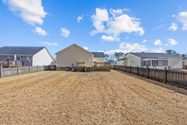 Building Photo - 107 Luke Ct