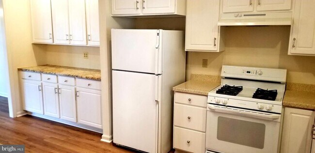 Building Photo - 464 Winding Rose Dr