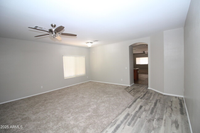 Building Photo - 8166 W Rose Garden Ln