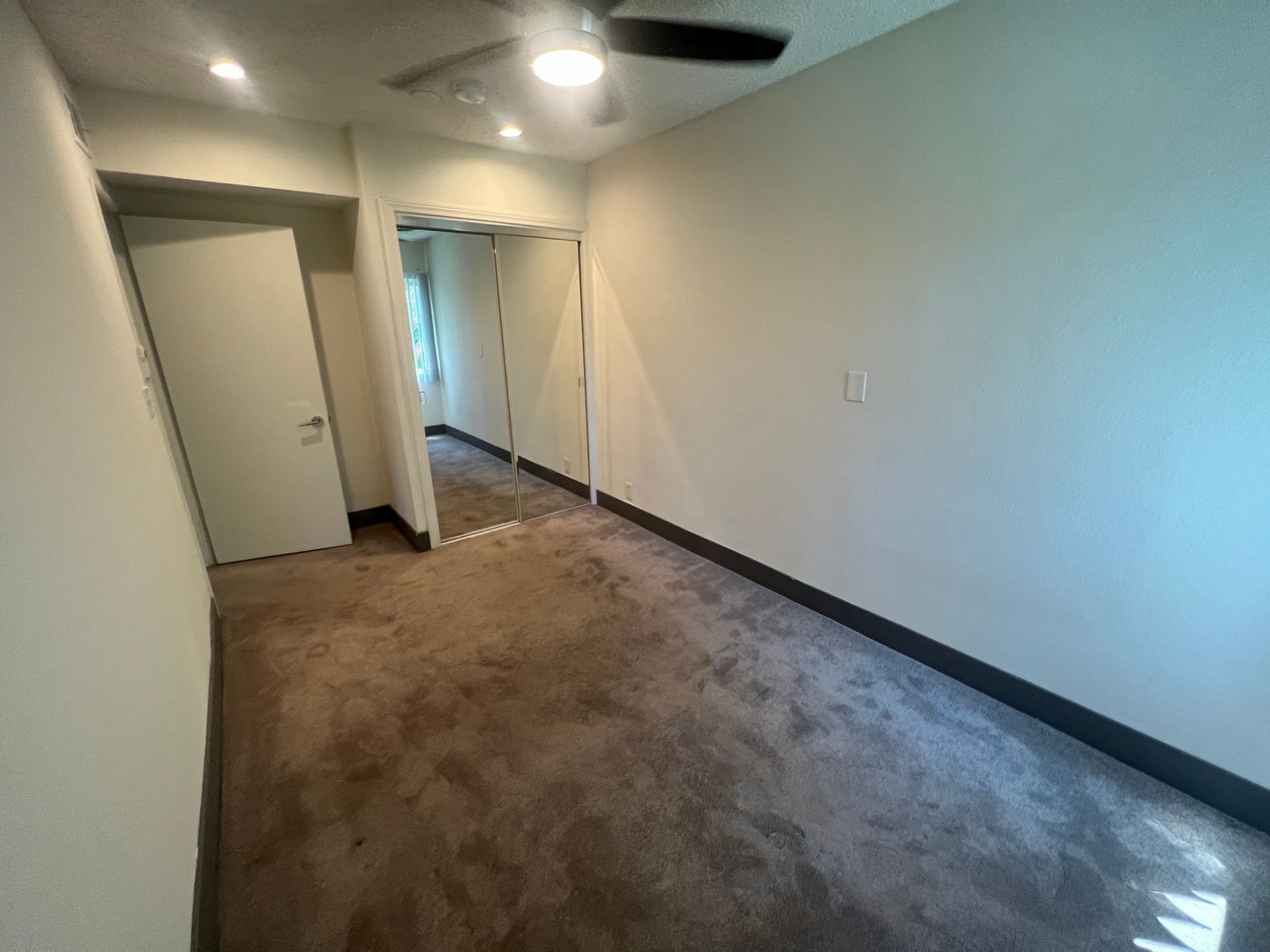 Building Photo - 1444 Centinela Ave
