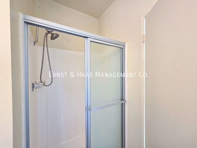 Building Photo - 1200 Opal St