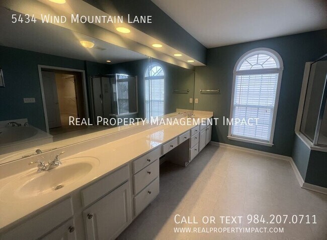 Building Photo - 5434 Wind Mountain Ln