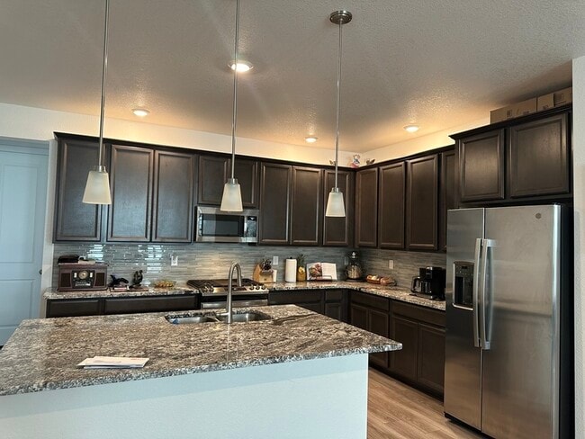 Building Photo - 684 Netta Dr