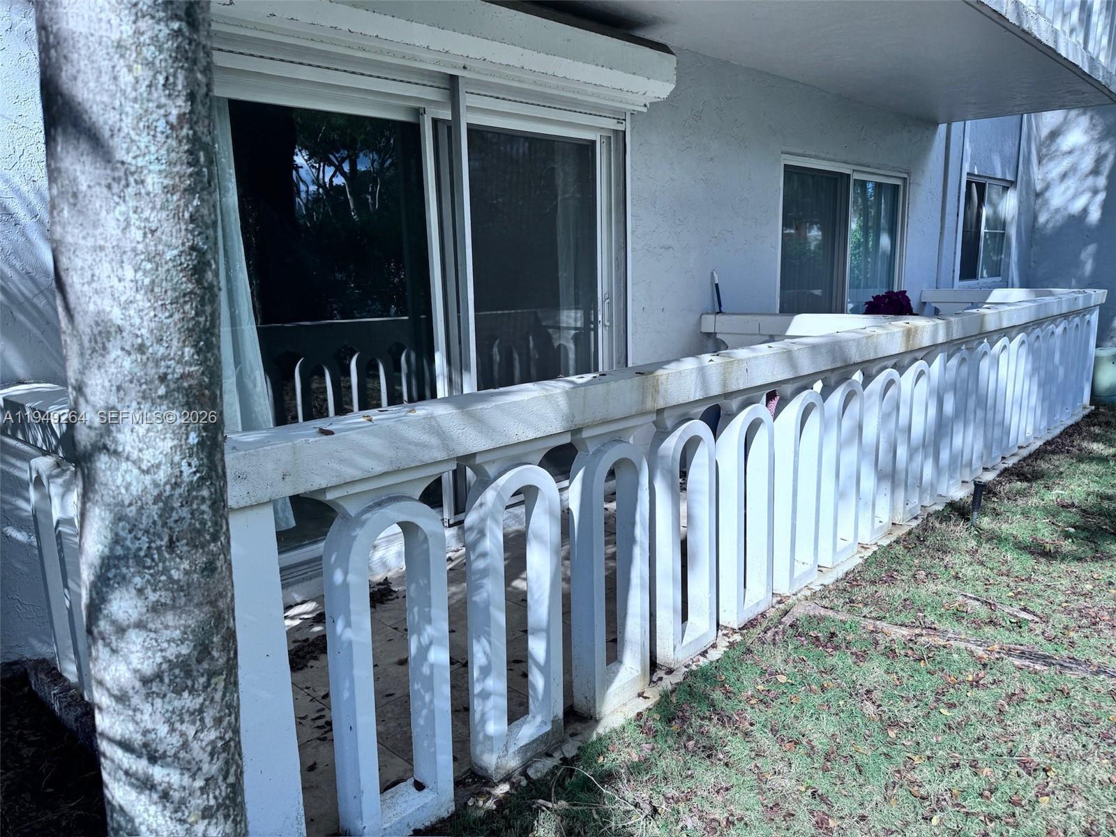 Building Photo - 100 Edgewater Dr