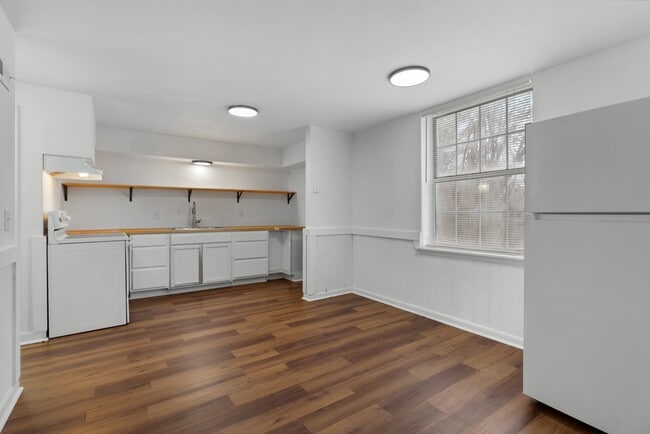 Building Photo - 612 Andrea Ct