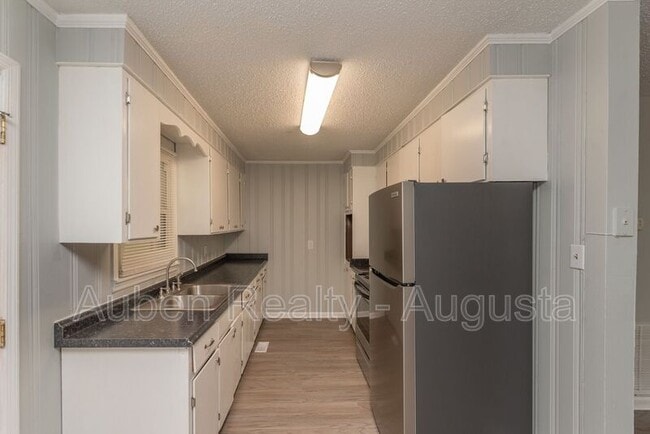 Building Photo - 2416 Barton Chapel Rd